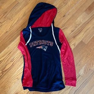 Women’s Small New England Patriots LS Tee